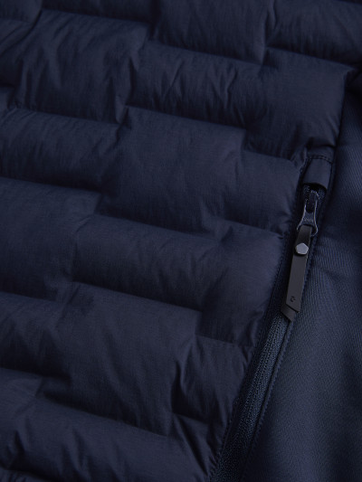 BUNDA PEAK PERFORMANCE M ARGON STRETCH HYBRID JACKET - Fotografia č. 5