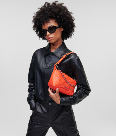 KABELKA KARL LAGERFELD K/KUSHION EMB SM BAGUETTE - Fotografie č. 2