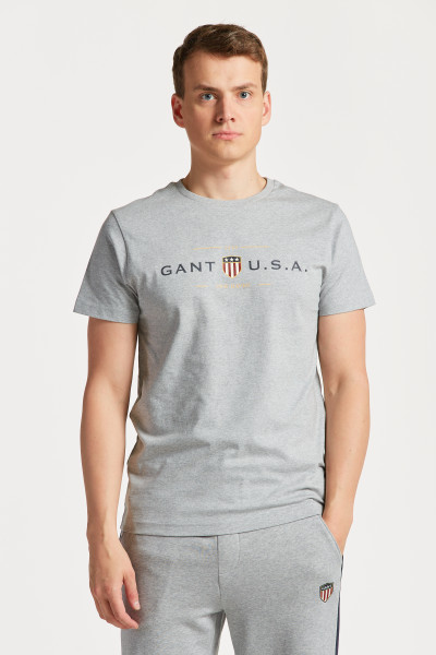 TRIČKO GANT D1. BANNER SHIELD SS T-SHIRT - Fotografia č. 1