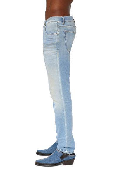 FARMER DIESEL D-STRUKT-Z-T SWEAT JEANS - Kép 3