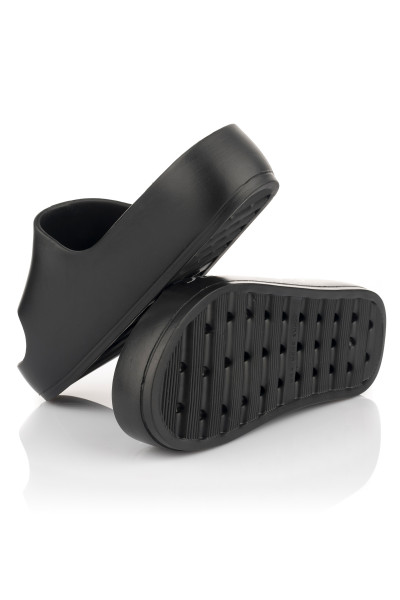 ŠĽAPKY KARL LAGERFELD HOTEL LOGO SLIDE - Fotografia č. 4