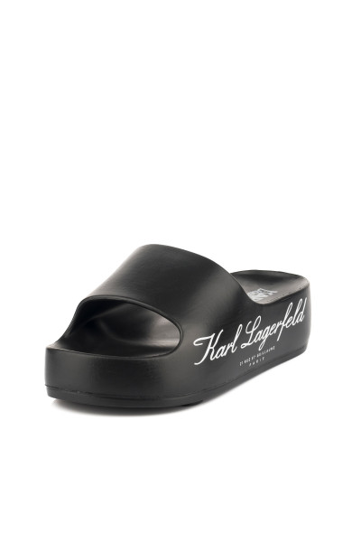 ŠĽAPKY KARL LAGERFELD HOTEL LOGO SLIDE - Fotografia č. 6