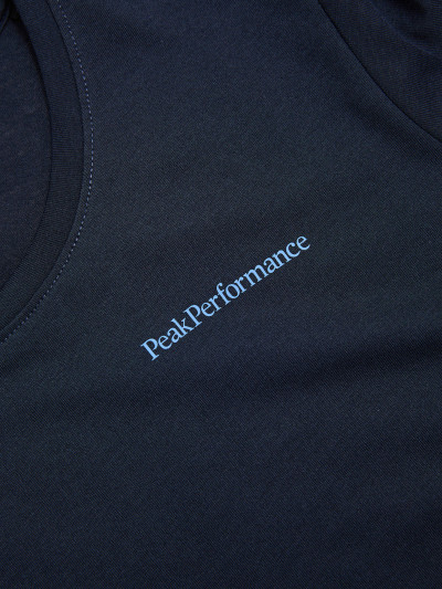 PÓLÓ PEAK PERFORMANCE W EXPLORE LOGO TEE - Kép 4