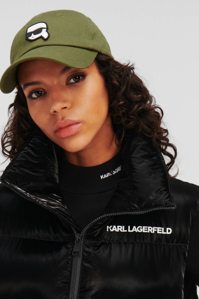 ŠILTOVKA KARL LAGERFELD K/IKONIK 2.0 CAP - Fotografia č. 2