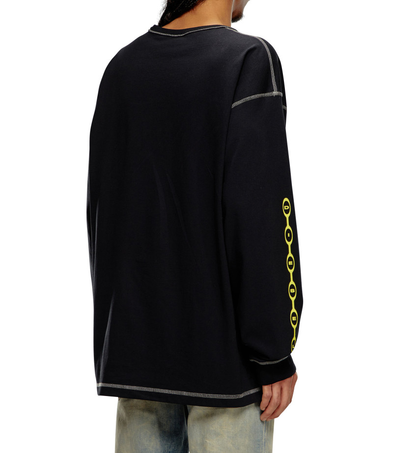 【送関込】DIESEL ロンT T-BOXT-LS-N4 Tシャツ TRIČKO DIESEL T-BOXT-LS-N4 T-SHIRT BLACK | VERMONT CZ