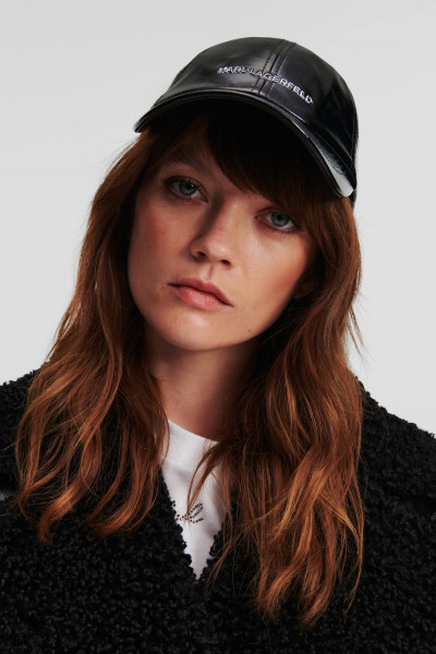 ŠILTOVKA KARL LAGERFELD K/ESSENTIAL VINYL CAP - Fotografia č. 2