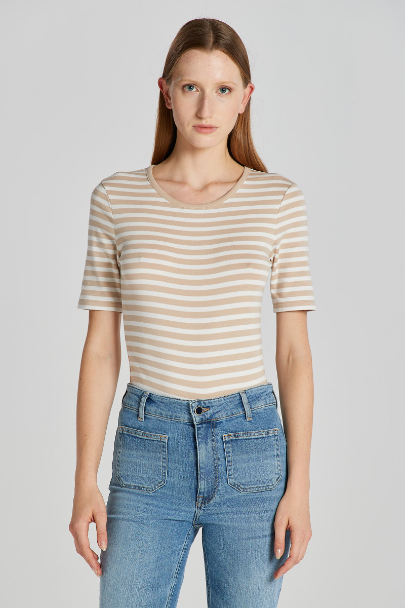 E-shop TRIČKO GANT SLIM STRIPED 1X1 RIBBED SS T-SHIRT DRY SAND