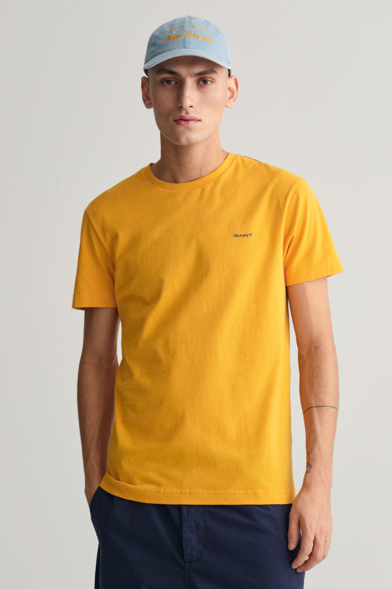 GANT Herren T-Shirt Mit Kontrast-Logo – Schmale Passform, Gerippter Ausschnitt (Modell 2013032)