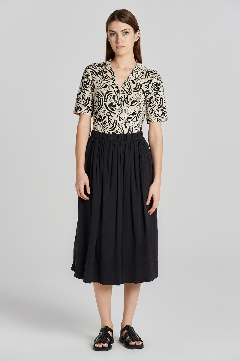 SUKNĚ GANT SEERSUCKER STRIPED PULL ON SKIRT BLACK