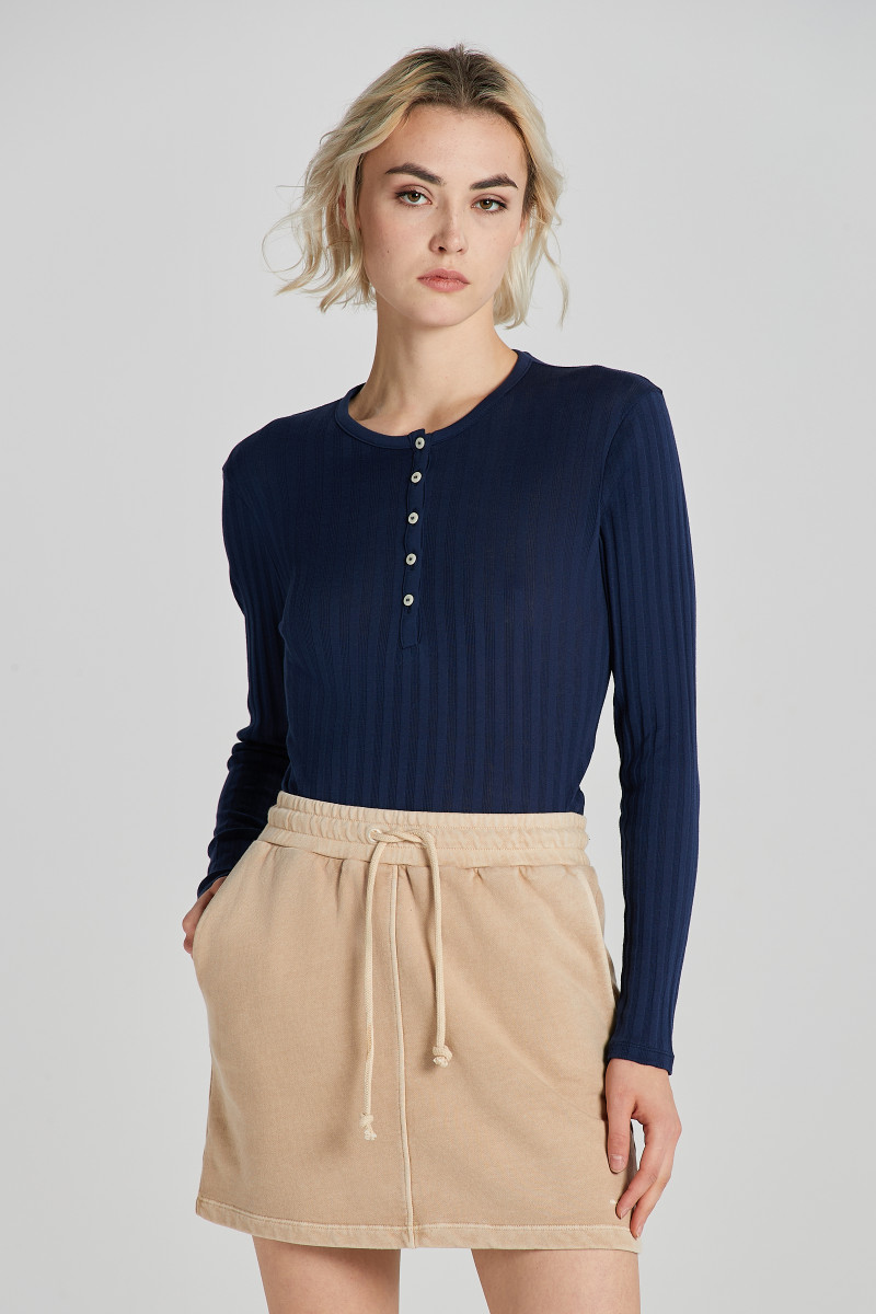 E-shop TRIČKO GANT RIBBED LS HENLEY CLASSIC BLUE