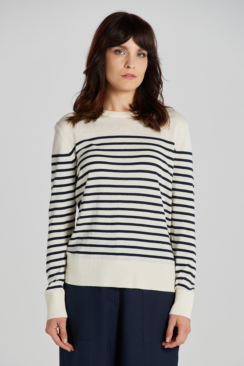 E-shop SVETR GANT FINE KNIT STRIPED C-NECK CREAM