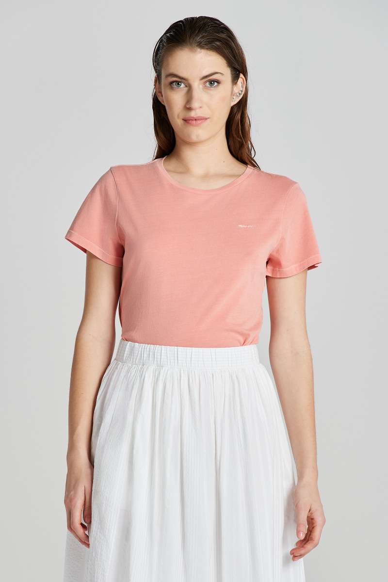 E-shop TRIČKO GANT REG SUNFADED SS C-NECK T-SHIRT PEACHY PINK