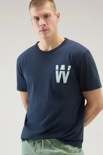 TRIČKO WOOLRICH FLAG T-SHIRT - Fotografia č. 4
