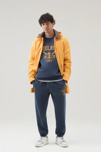 TEPLÁKY WOOLRICH NAVY LOGO SWEATPANTS - Fotografie č. 1