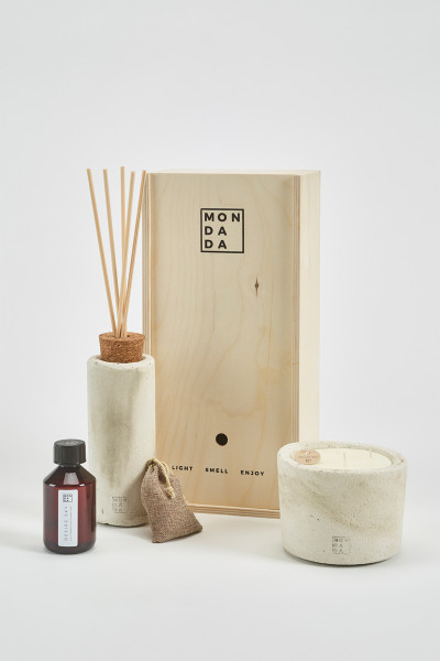 SET VONNÉ SVIEČKY A BYTOVÉHO DIFUZÉRU MONDADA (ECRU, DESIRE SKY) - Fotografia č. 1