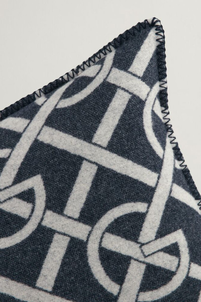 DEKORAČNÍ POVLAK NA POLŠTÁŘ GANT G-PATTERN CUSHION 50X50 - Fotografie č. 2