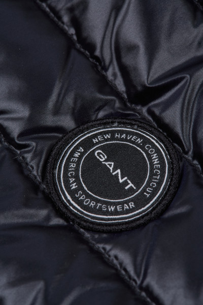 VESTA GANT SHINY LIGHT PADDED DOWN VEST - Fotografie č. 3