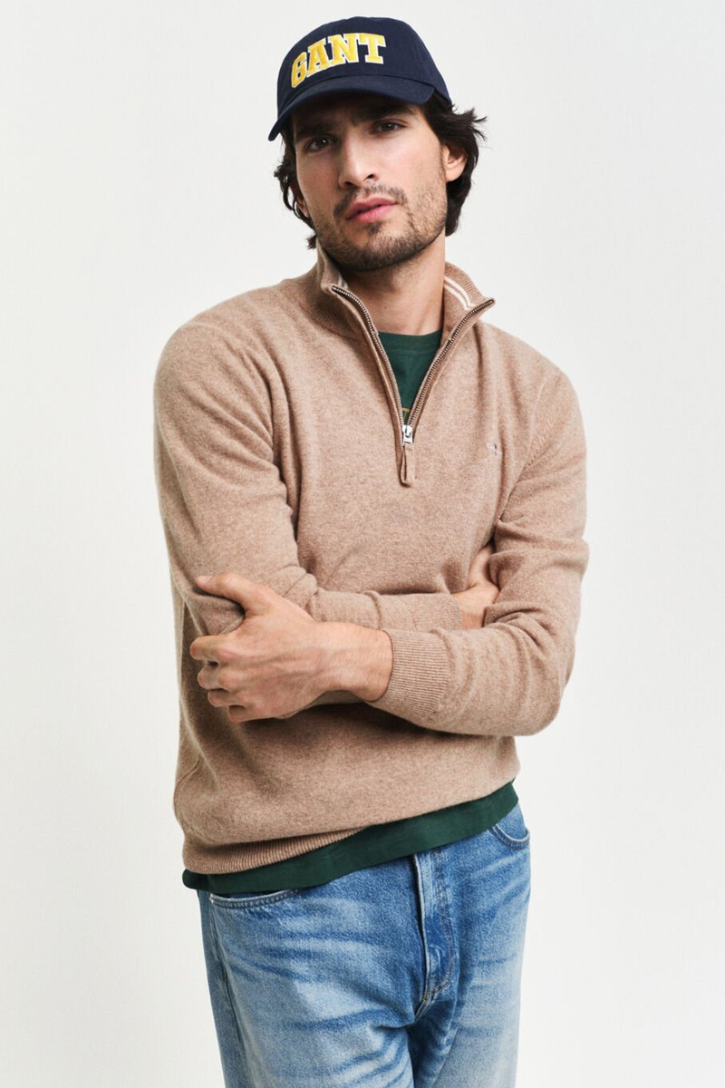E-shop SVETR GANT SUPERFINE LAMBSWOOL HALF ZIP DK. SAND MELANGE