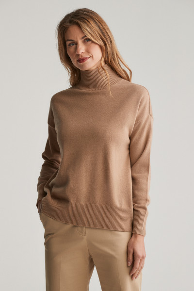SVETR GANT SUPERFINE LAMBSWOOL STAND COLLAR - Fotografie č. 1