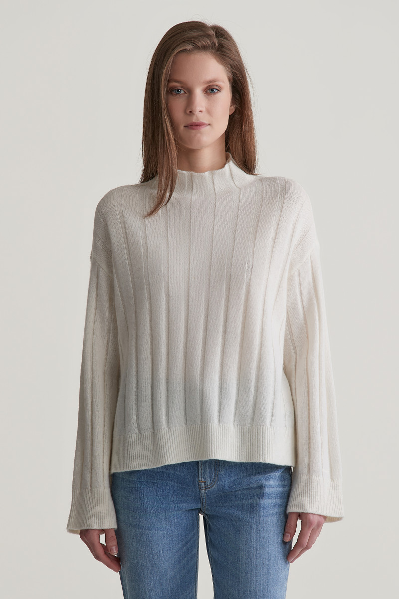 E-shop SVETR GANT WIDE RIBBED WOOL STAND COLLAR CREAM