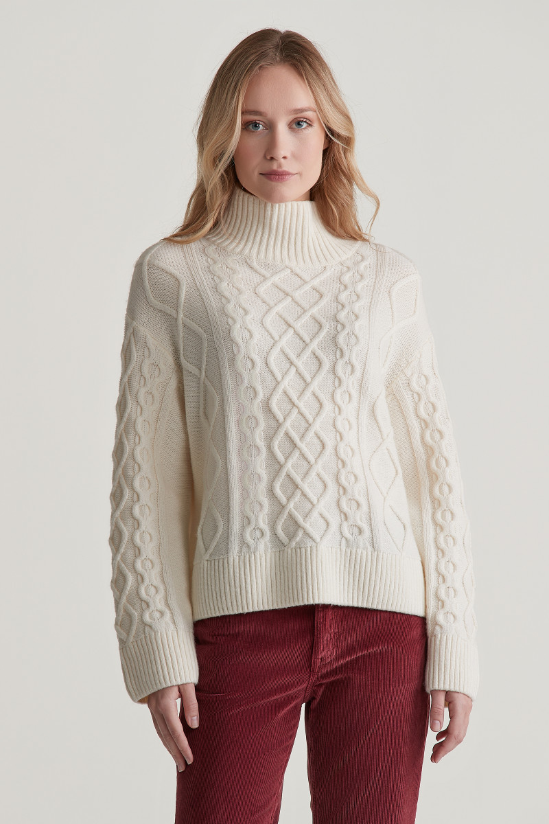 SVETER GANT CABLE KNIT STAND COLLAR CREAM