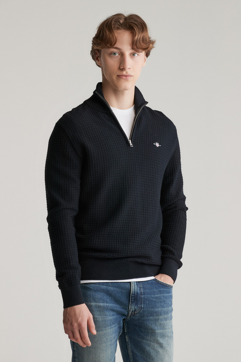 E-shop SVETR GANT COTTON TEXTURED HALF ZIP BLACK