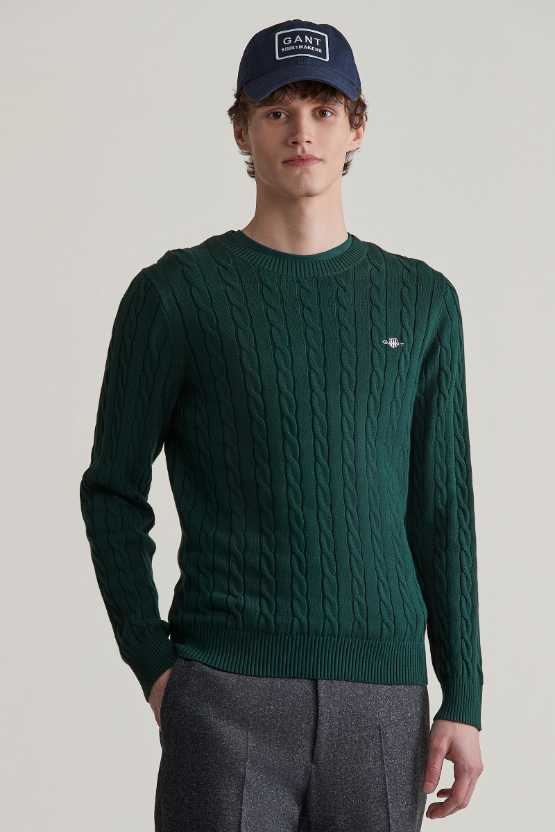E-shop SVETR GANT COTTON CABLE C-NECK TARTAN GREEN