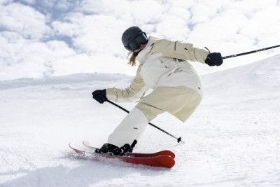 KALHOTY PEAK PERFORMANCE W 2L STRETCH BIB PANTS - Fotografie č. 6