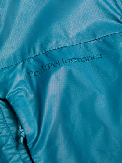 VESTA PEAK PERFORMANCE M RADIANCE HYBRID VEST - Fotografia č. 4