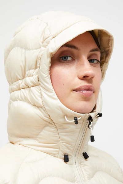 BUNDA PEAK PERFORMANCE W HELIUM DOWN HOOD JACKET - Fotografia č. 9