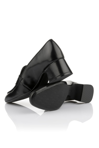 LODIČKY KARL LAGERFELD BONNIE SIGNIA TRIM LOAFER - Fotografie č. 4