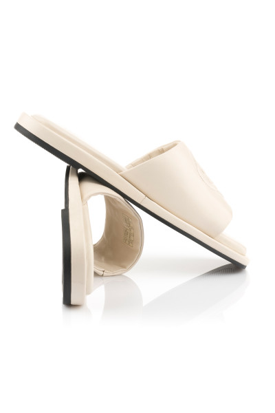 ŠĽAPKY GANT KHIARA - Fotografia č. 3