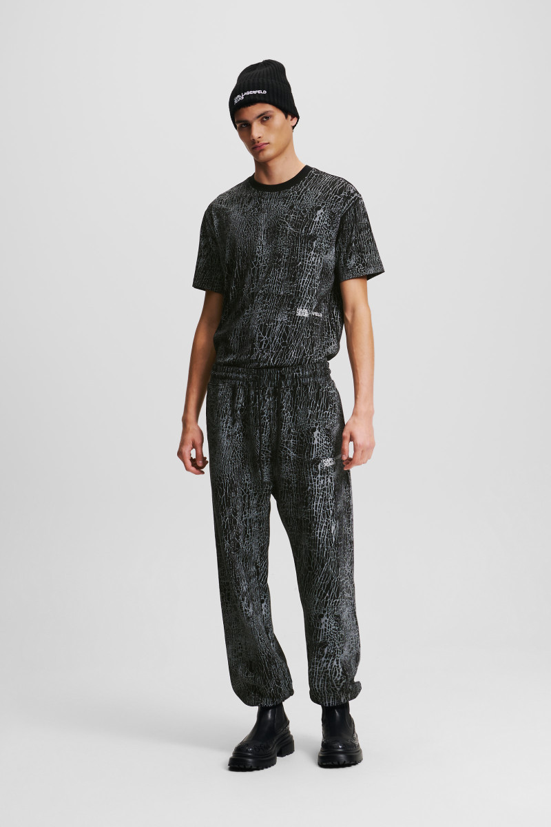 Tréningnadrág Karl Lagerfeld Jeans Klj Printed Sweatpant Black Aop Crack Print