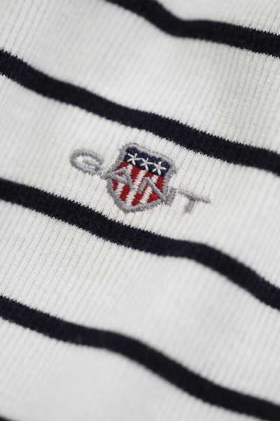 TRIČKO GANT STRIPED SHIELD SLIM T-SHIRT - Fotografie č. 3