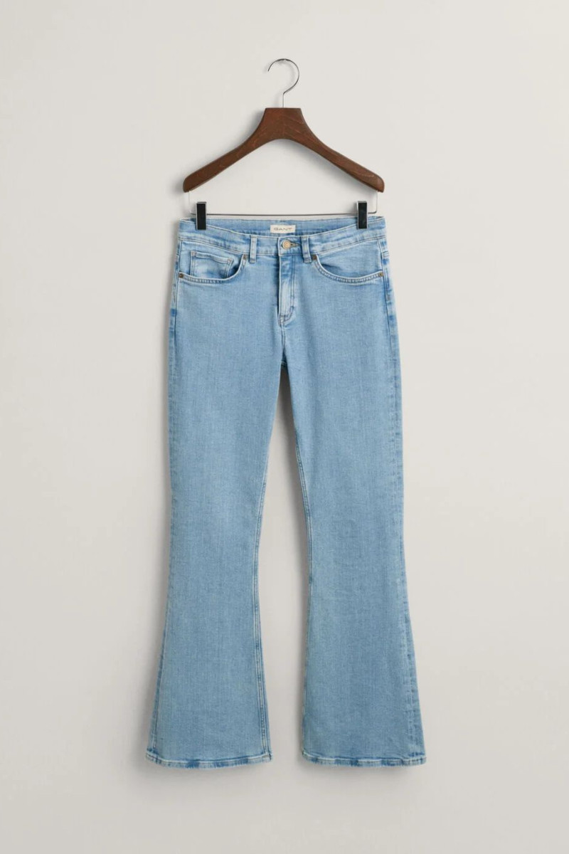 DŽÍNY GANT BOOTCUT JEANS LIGHT BLUE