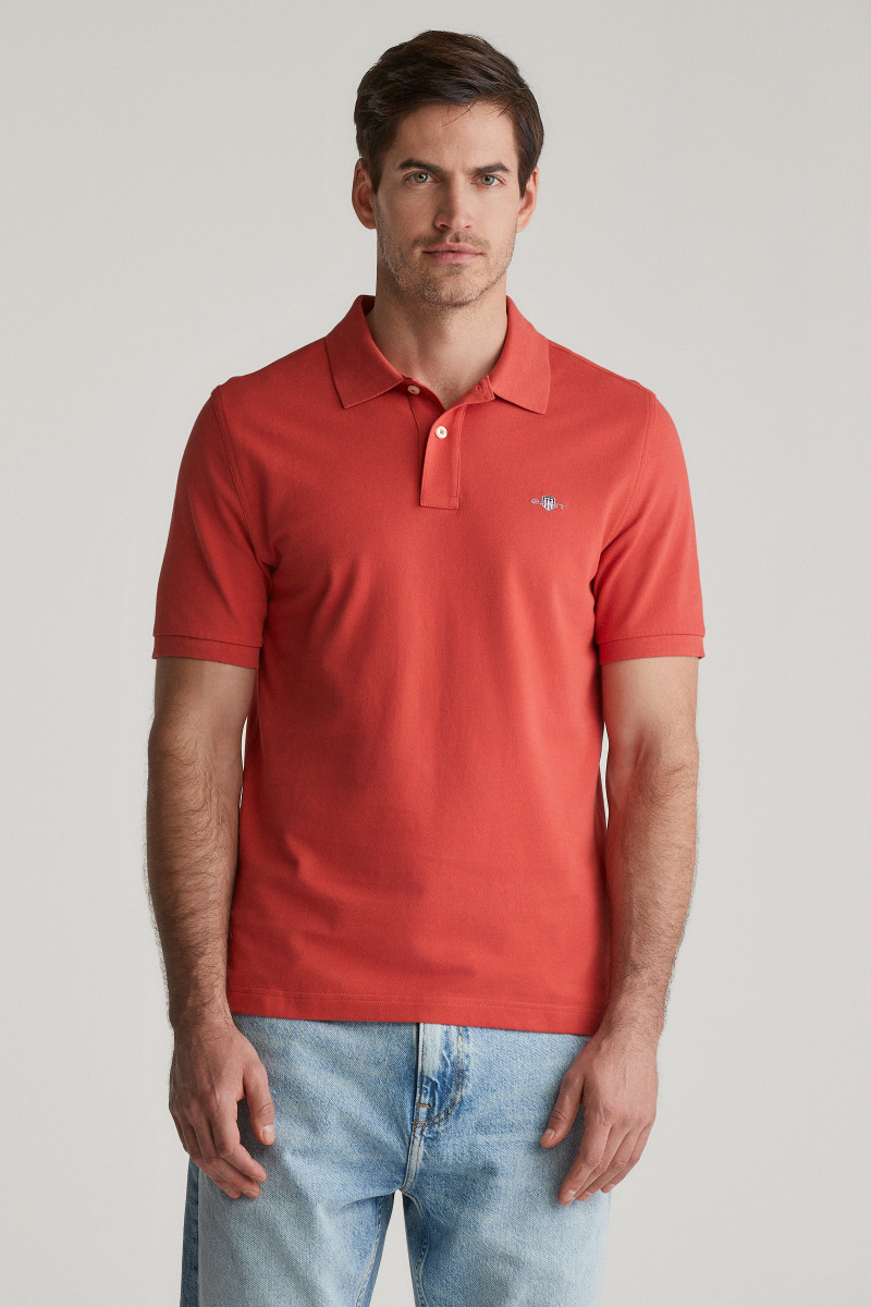 E-shop POLOKOŠILE GANT REG SHIELD SS PIQUE POLO BRICK RED