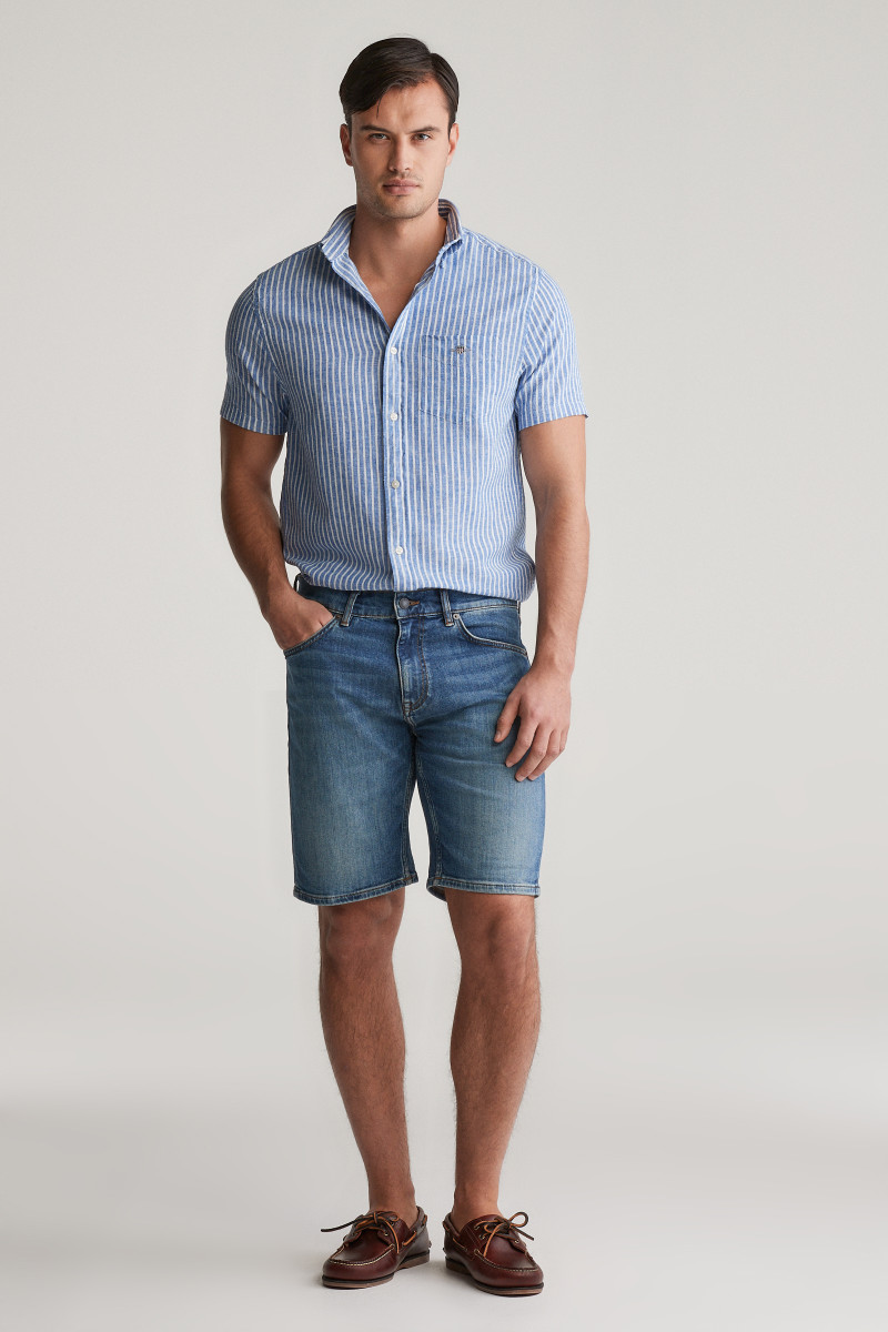 E-shop ŠORTKY GANT REG JEANS SHORTS MID BLUE VINTAGE