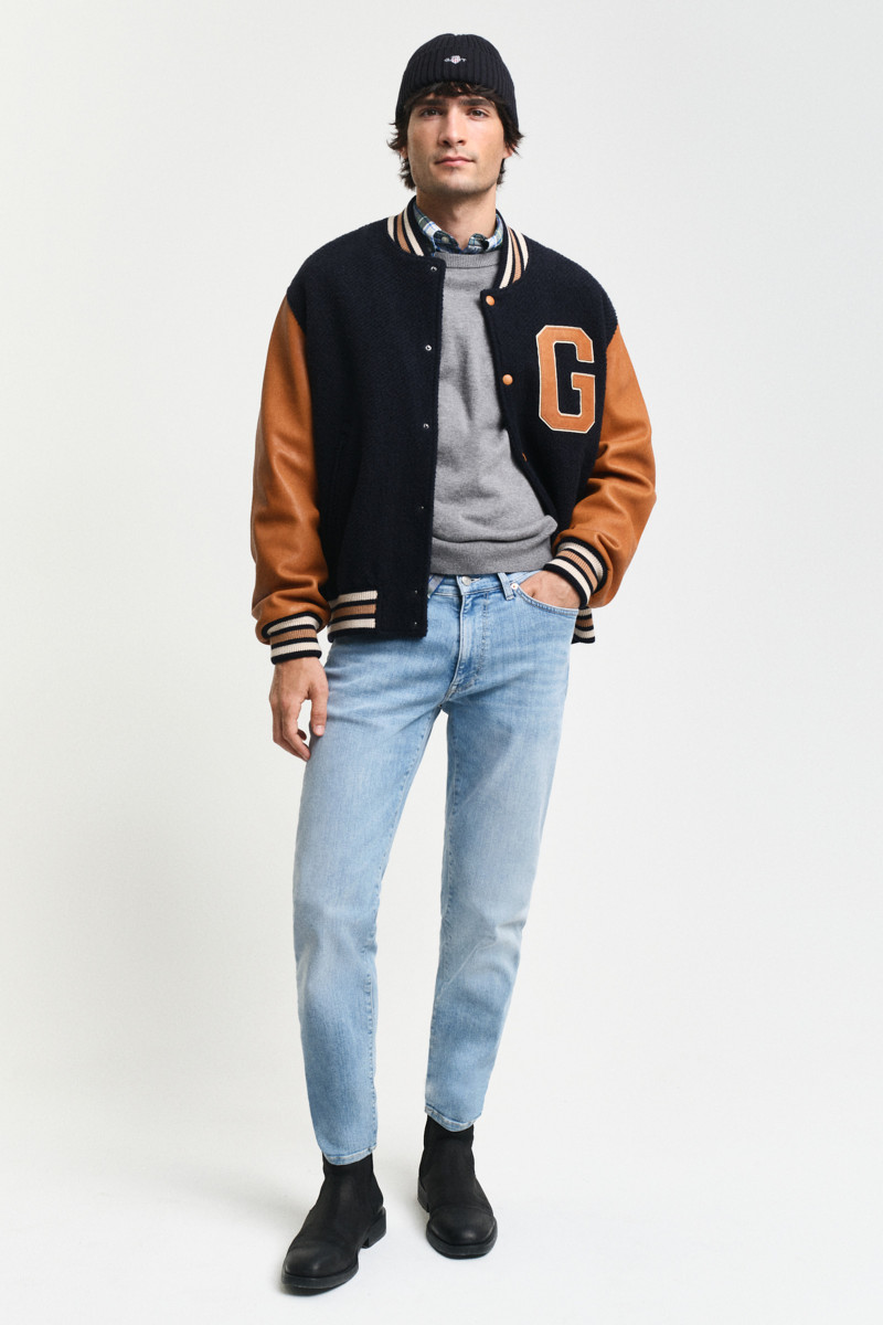 DŽÍNY GANT EXTRA SLIM ACTIVE RECOVER JEANS SEMI LIGHT BLUE WORN IN