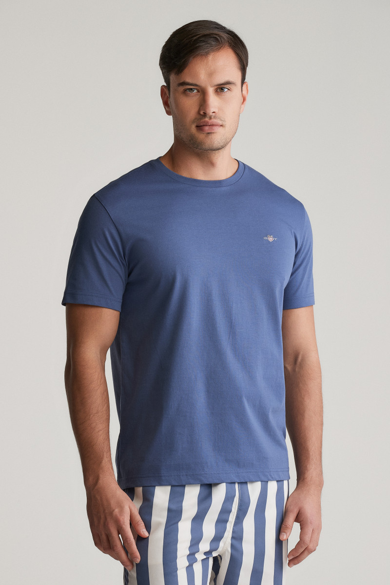 E-shop TRIČKO GANT REG SHIELD SS T-SHIRT DUSTY NAVY