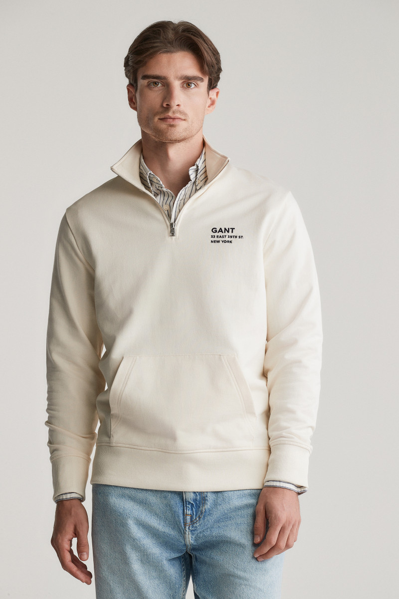 MIKINA GANT SCRIPT GRAPHIC HALF ZIP SWEAT CREAM