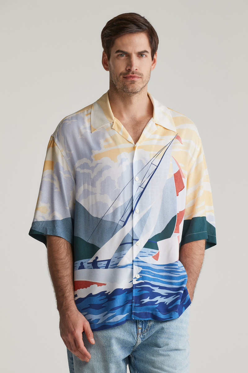 E-shop KOŠILE GANT REL SCENERY SAILING SHIRT RUBY RED