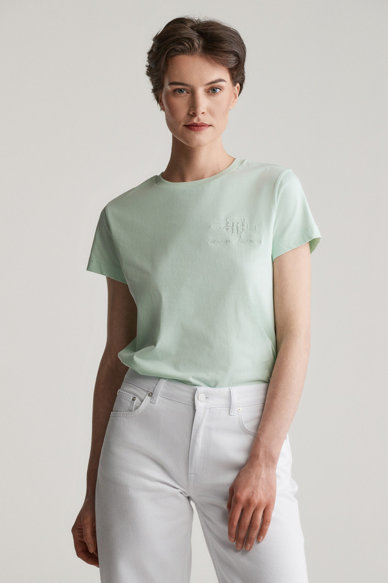 E-shop TRIČKO GANT REG TONAL SHIELD SS T-SHIRT FADED MINT