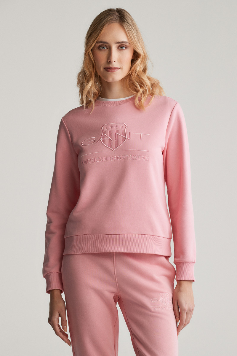 E-shop MIKINA GANT REG TONAL SHIELD C-NECK SWEAT GERANIUM PINK