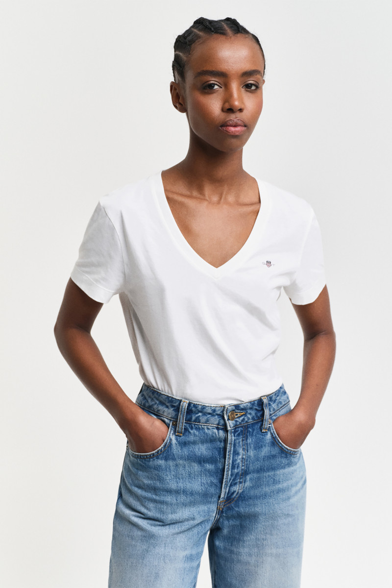 TRIČKO GANT REG SHIELD SS V-NECK T-SHIRT WHITE