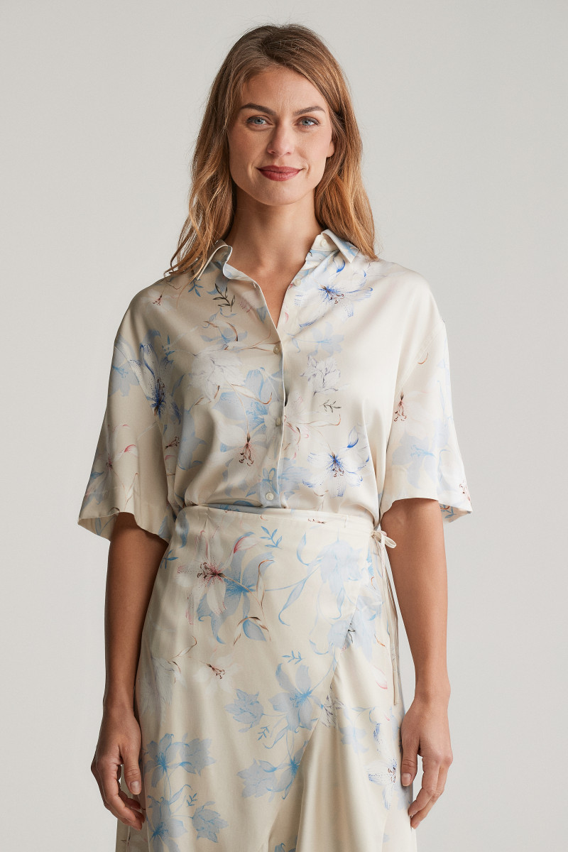 KOŠILE GANT REL FLORAL PRINT SS SHIRT PUTTY