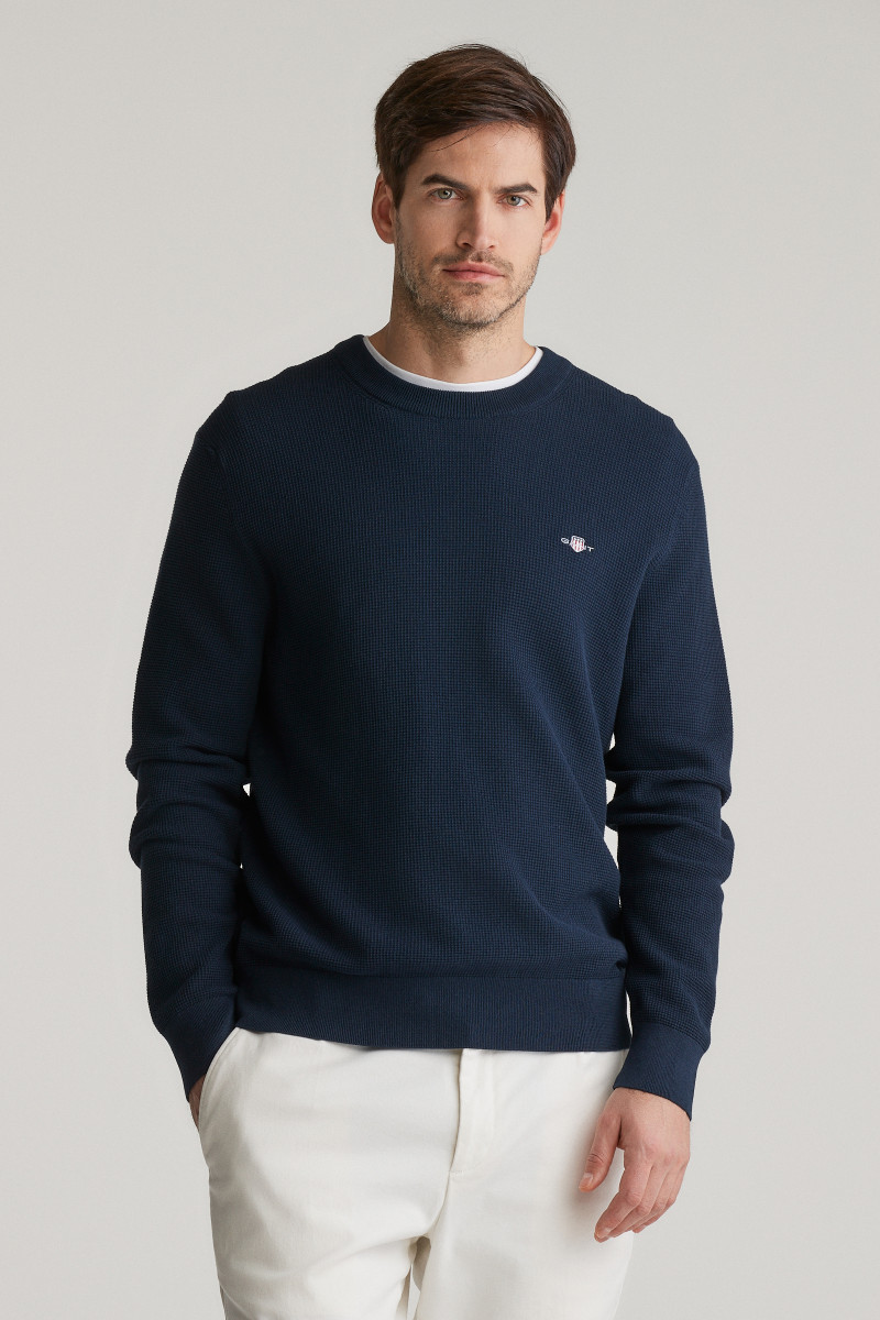 SVETER GANT MICRO TEXTURED COTTON C-NECK EVENING BLUE