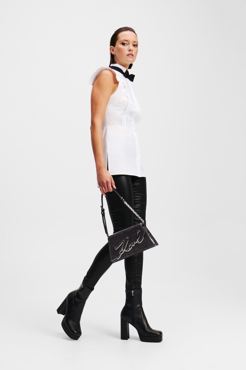 Blúzka Karl Lagerfeld Sleeveless Bow Tie Blouse Black Textured Lthr