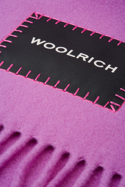 ŠÁL WOOLRICH BIG LOGO PATCH SCARF - Fotografia č. 3