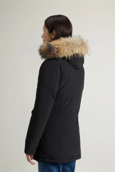 BUNDA WOOLRICH LUXURY ARCTIC RACCOON PARKA - Fotografie č. 3