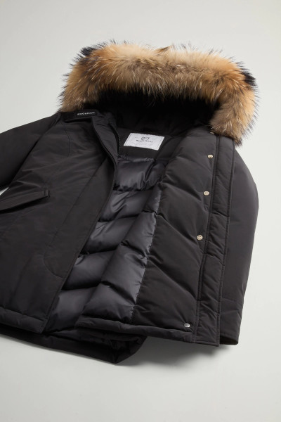 BUNDA WOOLRICH LUXURY ARCTIC RACCOON PARKA - Fotografie č. 9